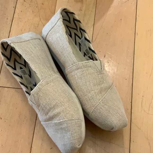 Toms Natural Woven Slip-On Shoes - Picture 4 of 6